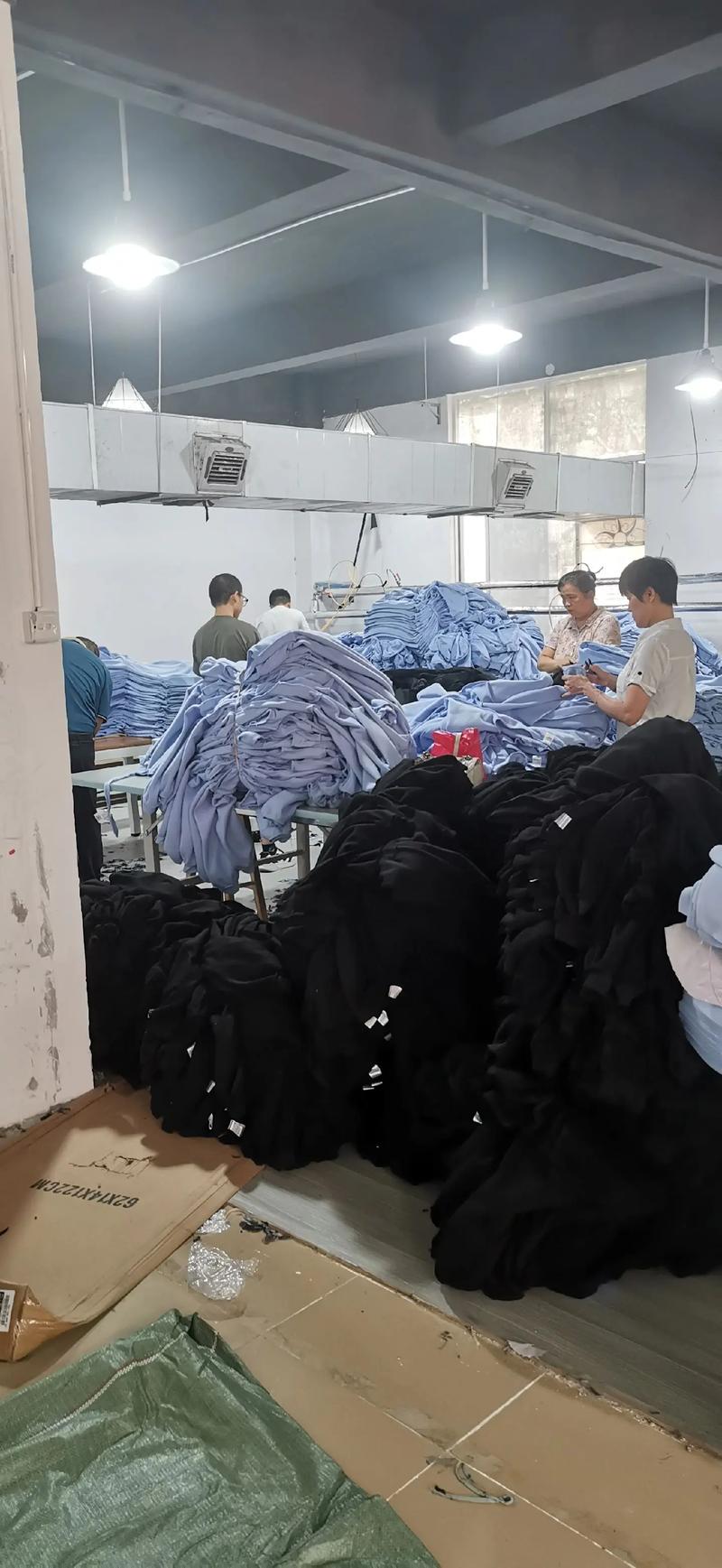 帶你走進(jìn)服裝廠 ,車間實拍.